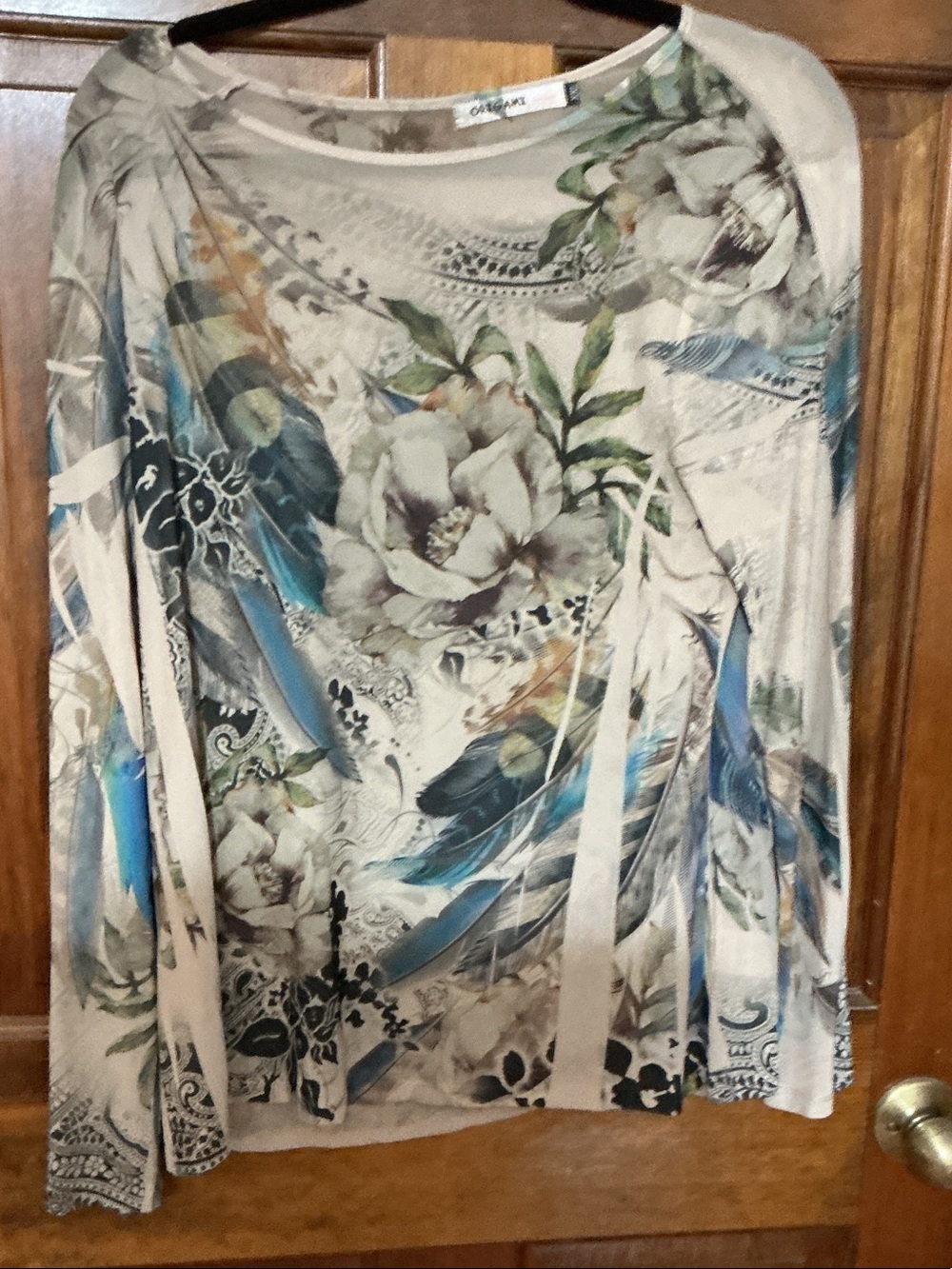 ONE WORLD Beige Floral & Blue Feather Long Sleeve Tee